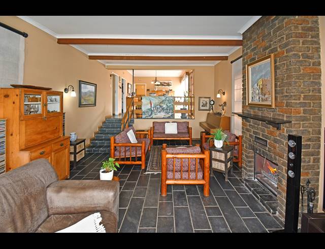 3 BEDROOM HOUSE FOR SALE IN QUELLERINA